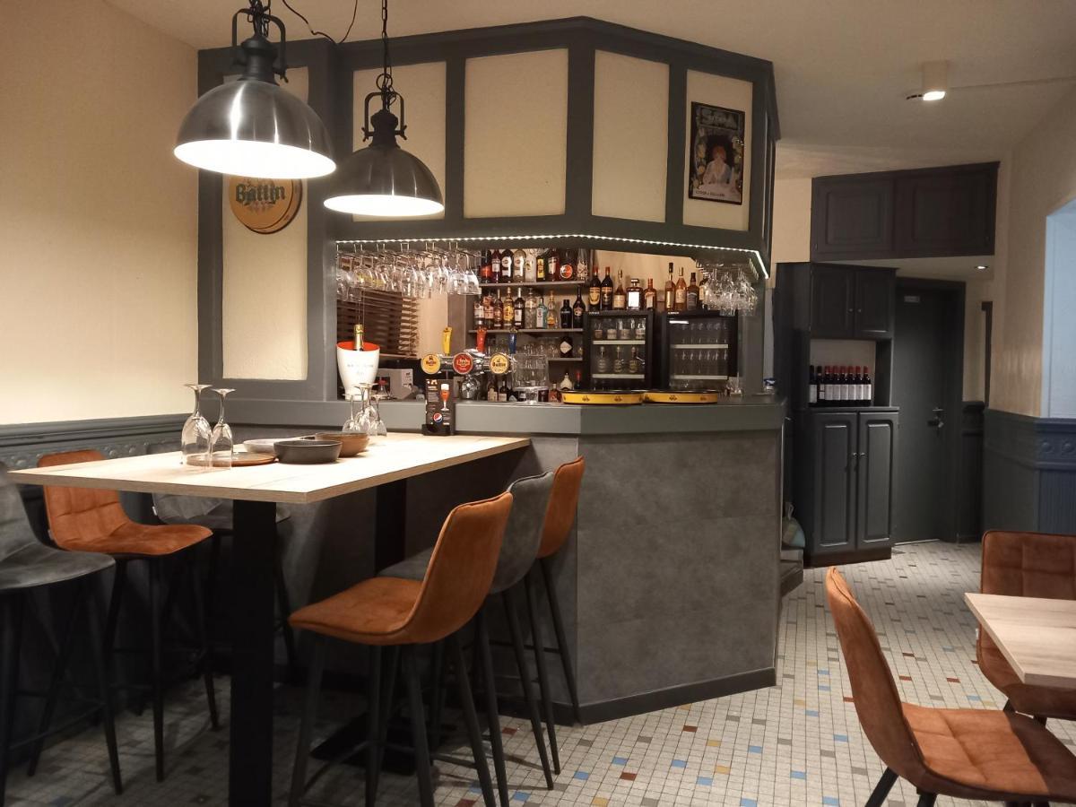 אלה Hotel Au Central מראה חיצוני תמונה