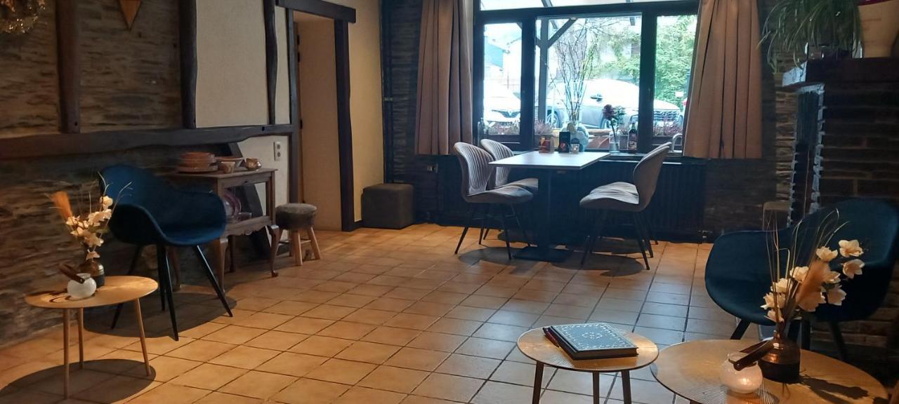 אלה Hotel Au Central מראה חיצוני תמונה